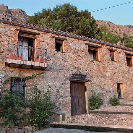 Cabañas del Castillo Alma De Villuercas旅馆 外观 照片
