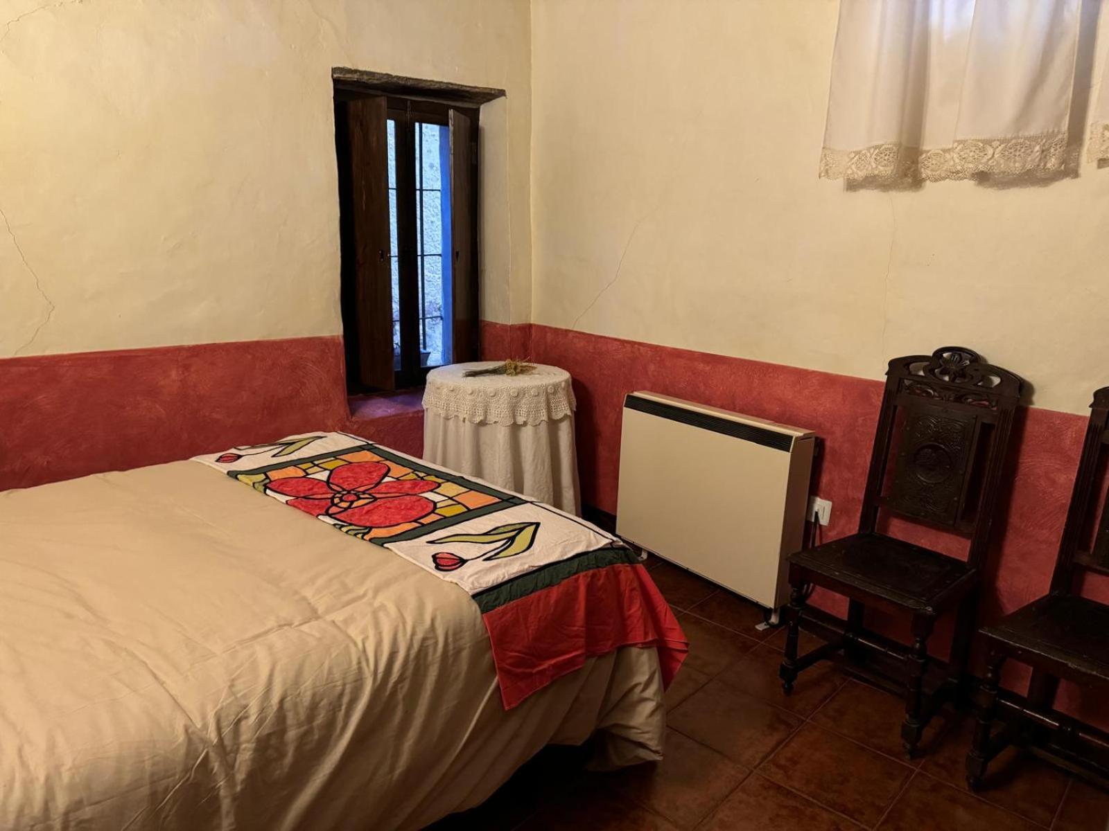 Cabañas del Castillo Alma De Villuercas旅馆 外观 照片